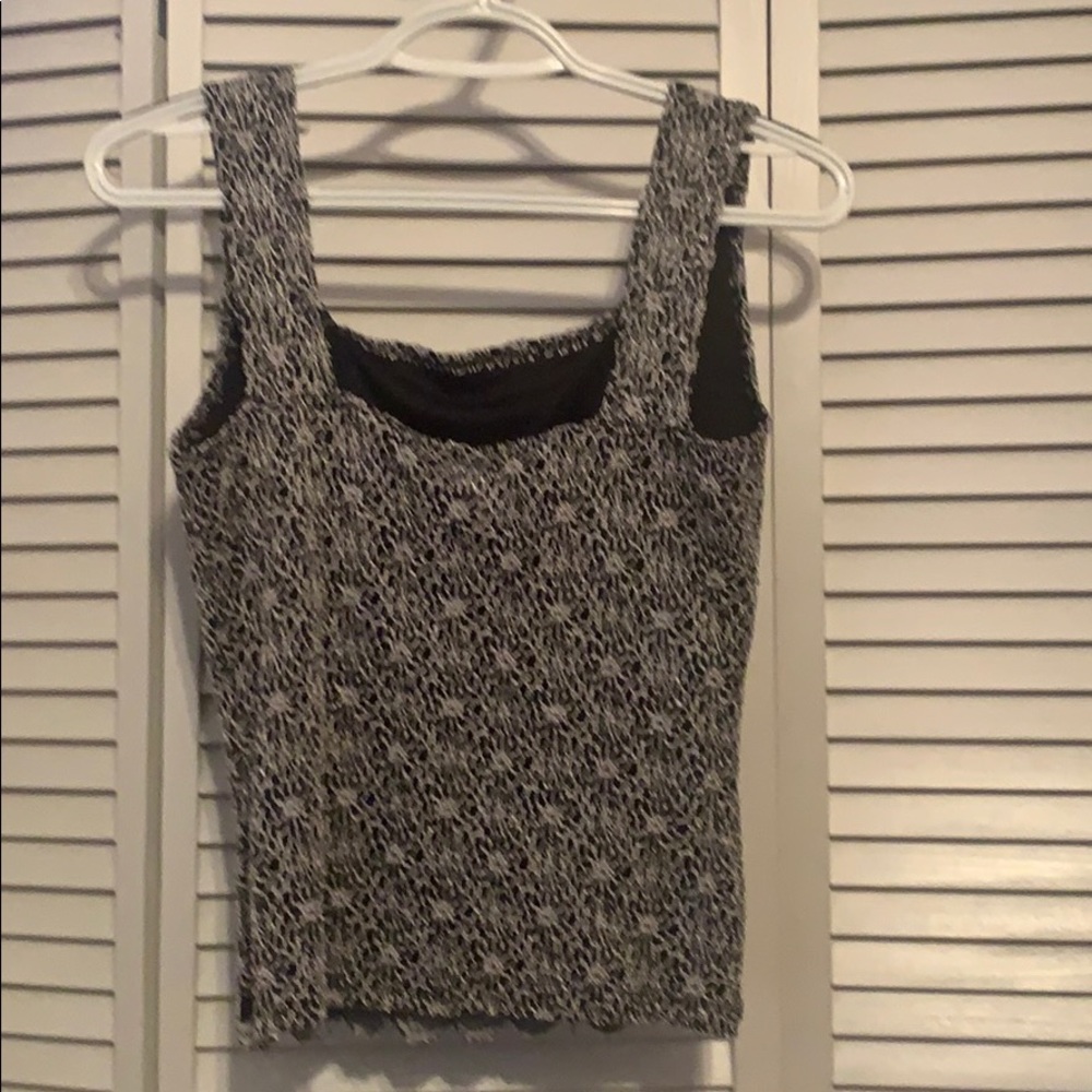 dressbarn black & white knitted  cropped tank top